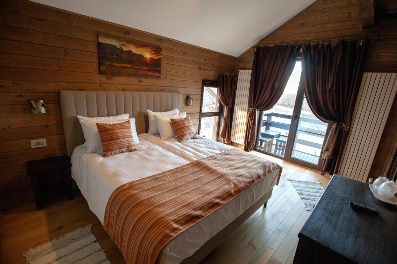 Maggie'S Ranch Otel Rîşnov Dış mekan fotoğraf