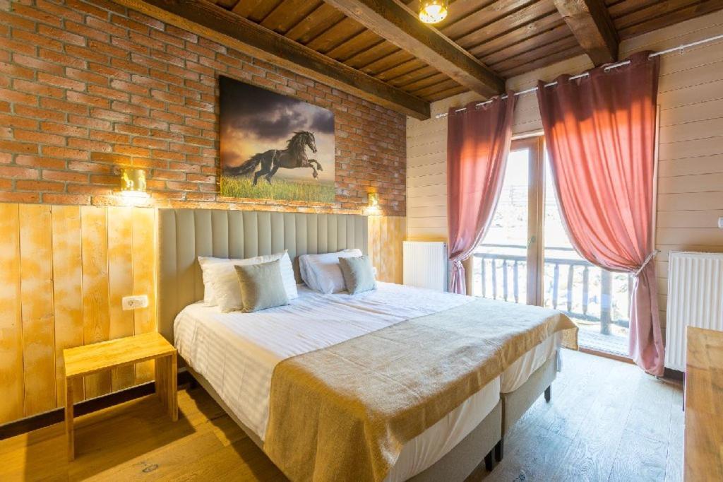 Maggie'S Ranch Otel Rîşnov Dış mekan fotoğraf