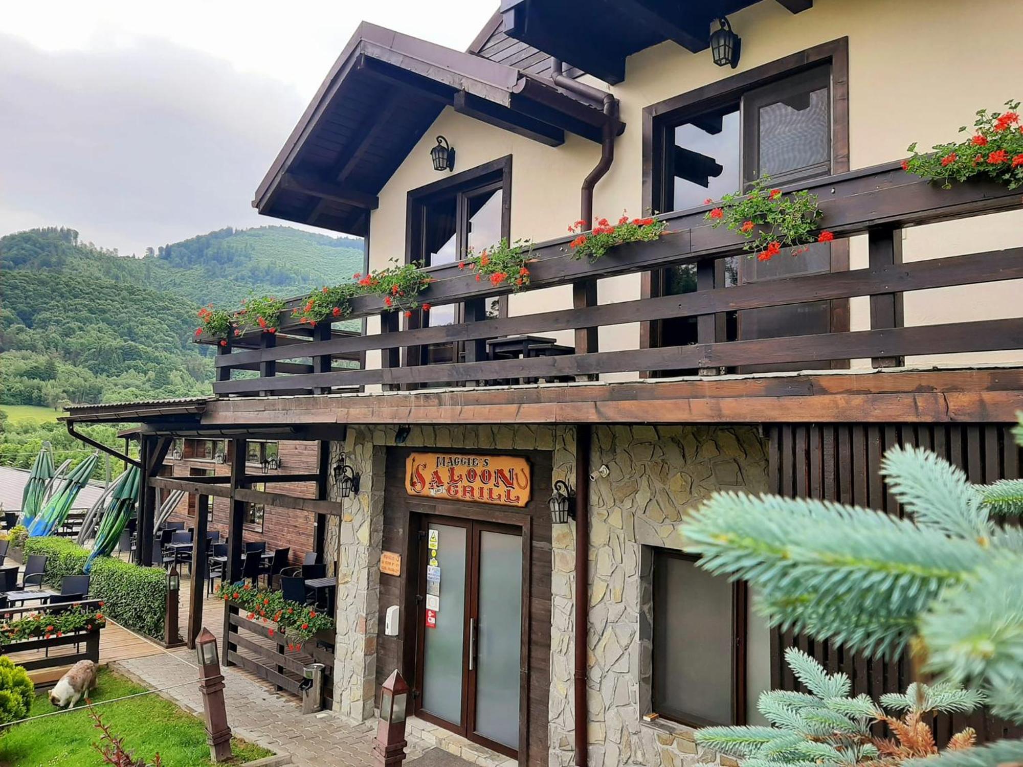 Maggie'S Ranch Otel Rîşnov Dış mekan fotoğraf