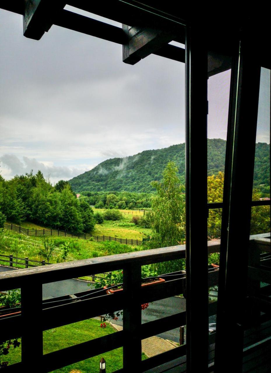 Maggie'S Ranch Otel Rîşnov Dış mekan fotoğraf