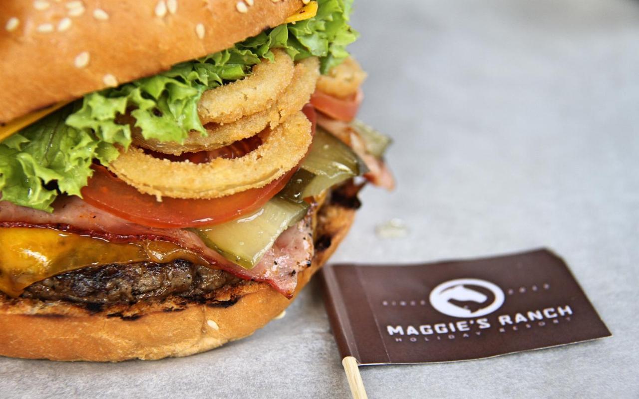 Maggie'S Ranch Otel Rîşnov Dış mekan fotoğraf